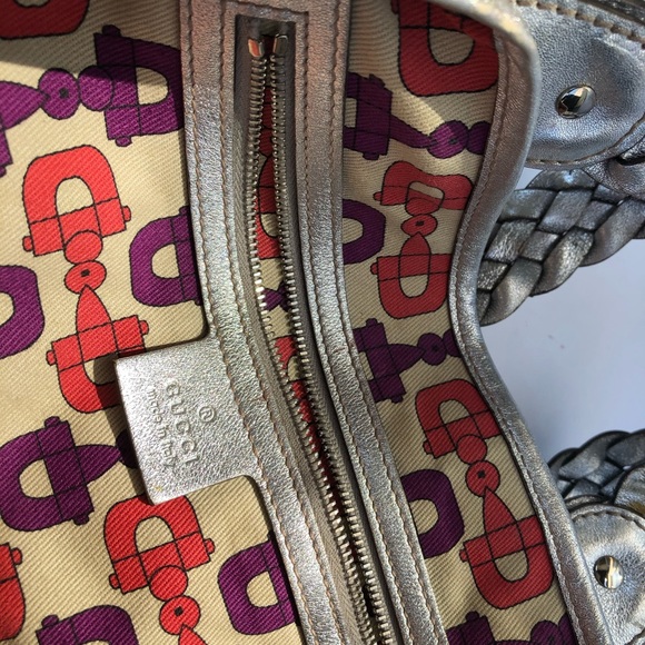 Rare Silver Gucci Guccisima Pelham - Picture 13 of 16